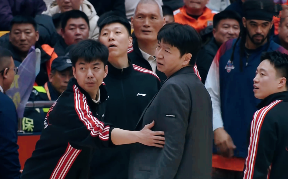 世界杯直播软件官网下载安装-爆砍42分！克里斯大号2双，CBA焦点1战：山东险胜，2大外援咋回事